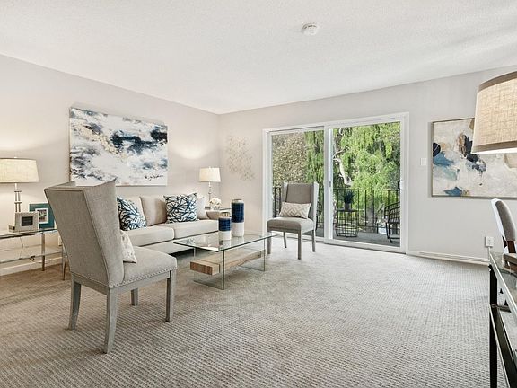 2nd image of 820 N Delaware St APT 310