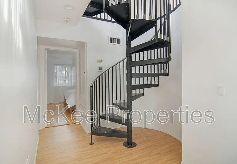 269 Palm Ave — Photo 24