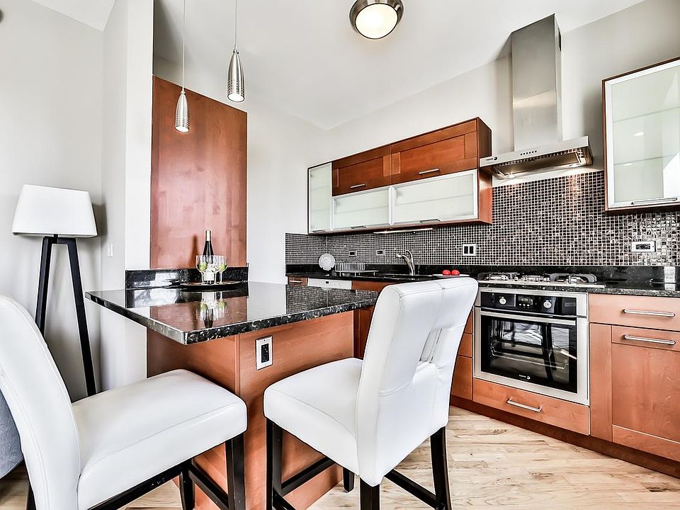 1st image of 3916 N Kedvale Ave #3