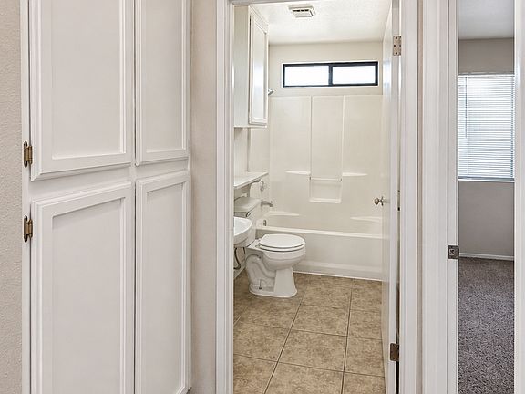 4th image of 8702 Lyn River Ct #4