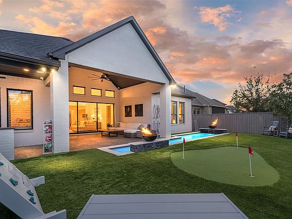 3rd image of 60 Venetia Grove Dr