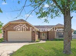 6658 Charlesgate Rd, Dayton, OH 45424