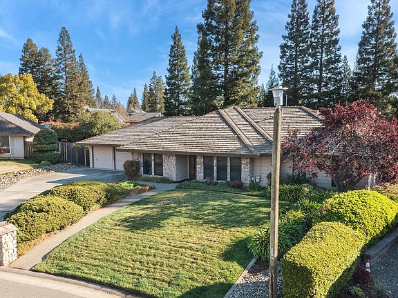 4th image of 132 Gold Creek Cir