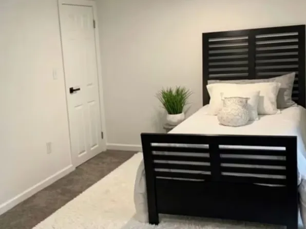 11 Meadow St #2, Westfield, MA 01085