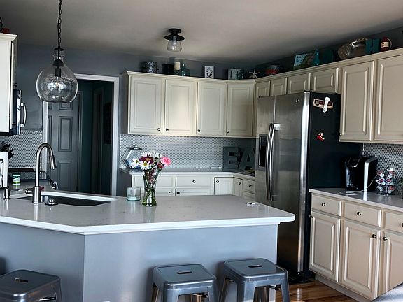 New quartz countertops