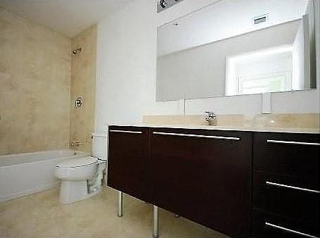 2nd image of 1900 N Bayshore Dr APT 1811
