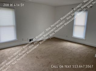 208 W 4th St, Marysville, OH 43040