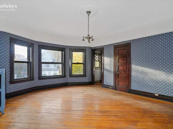 561 East 17th Street image 13 of 20