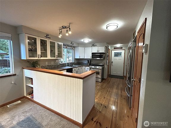 5th image of 310 N Mount Christie Drive