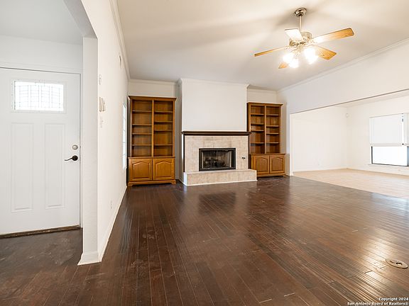 5th image of 5808 GRANDWOOD DR