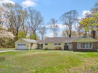 79 Lonsdale St, West Warwick, RI 02893