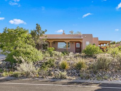 6383 Hoochaneetsa Blvd, Cochiti Lake, NM, 87083