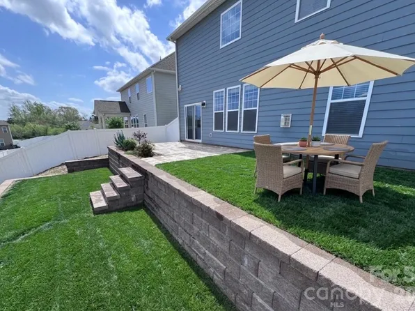 130 Carolina Ash Ln, Mooresville, NC 28117