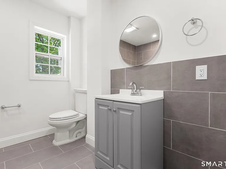 64 Soundview Ave #2 — Photo 11