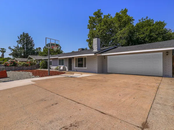 6842 Riverside Dr, Redding, CA 96001
