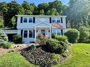 116 Peridot Dr, Syracuse, NY 13219