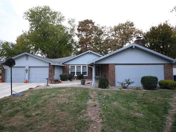 525 N Jefferson St, Olney, IL 62450