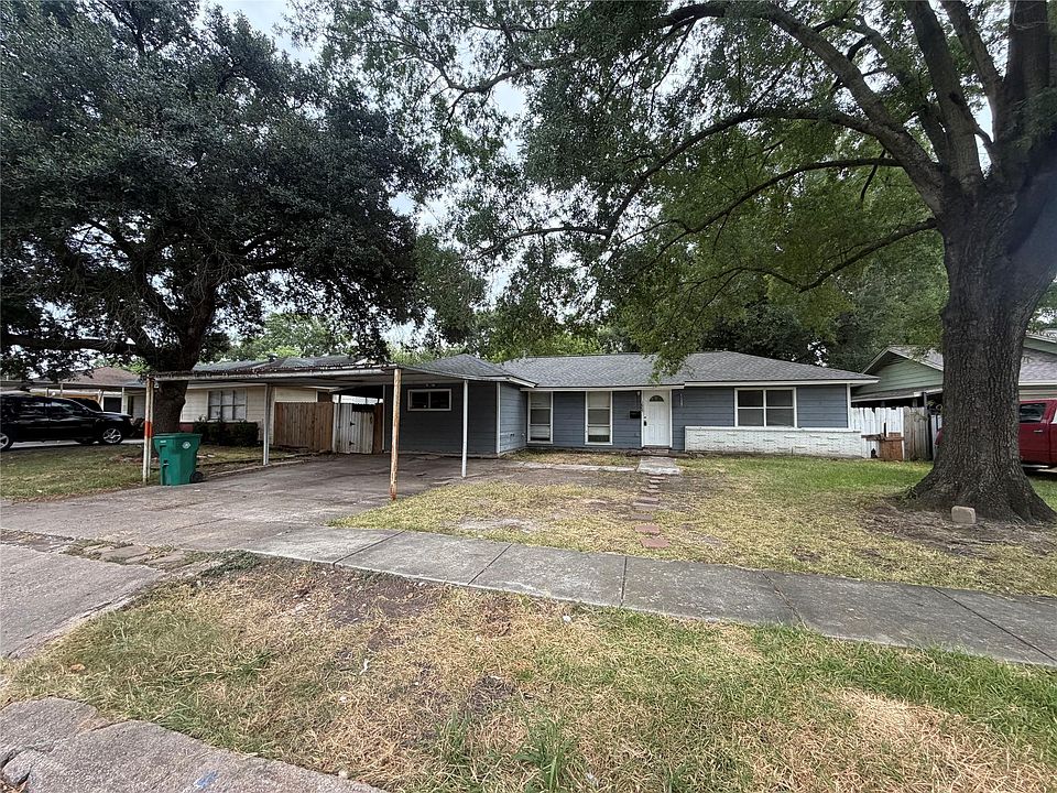 1st image of 1609 Camille St