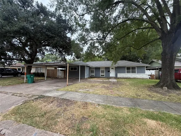 1609 Camille St, Pasadena, TX 77506