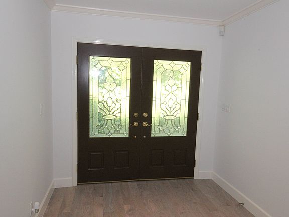 5th image of 2185 Ashbourne Dr