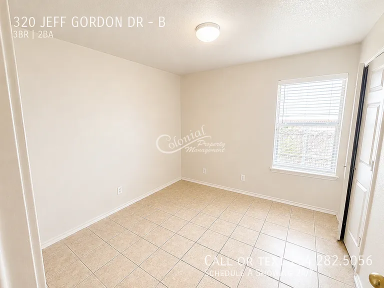 320 Jeff Gordon Dr #B — Photo 12