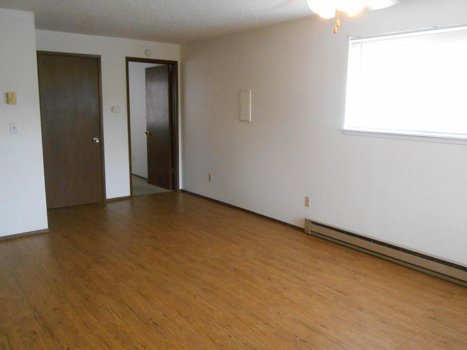 2nd image of 812 Minard Ave NW Unit 3