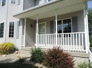 5302 Carey Dr, Cedar Falls, IA 50613