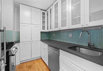 Rented by SR8 REALTY LLC