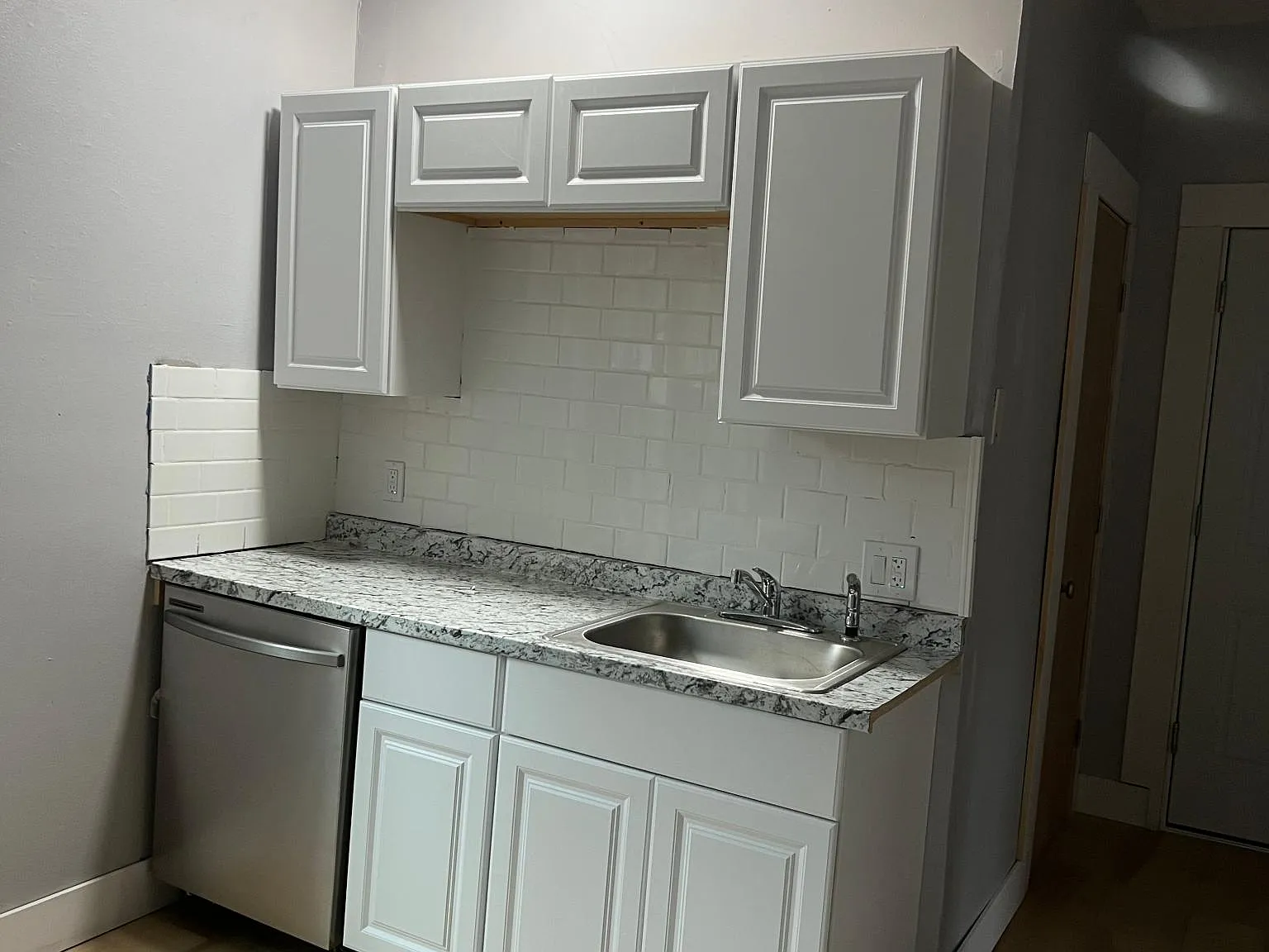2 bed, 1000 sqft, $1,550 — Photo 4