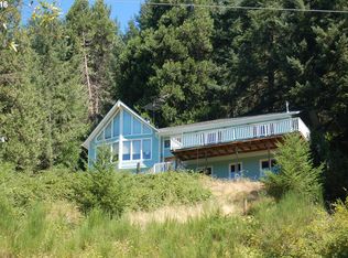 18059 Tyee Rd, Umpqua, OR 97486