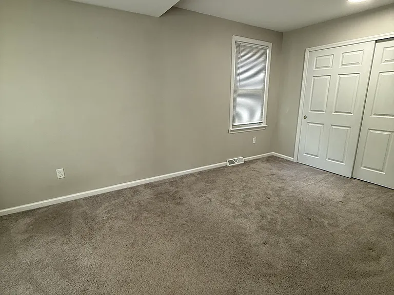 18 Abbott Dr — Photo 11