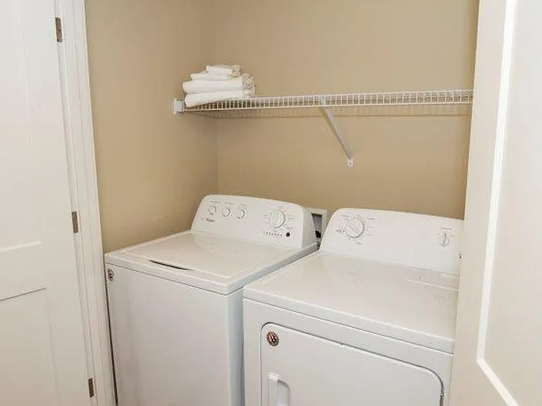 537 Sandalwood Dr SW #101 — Photo 7