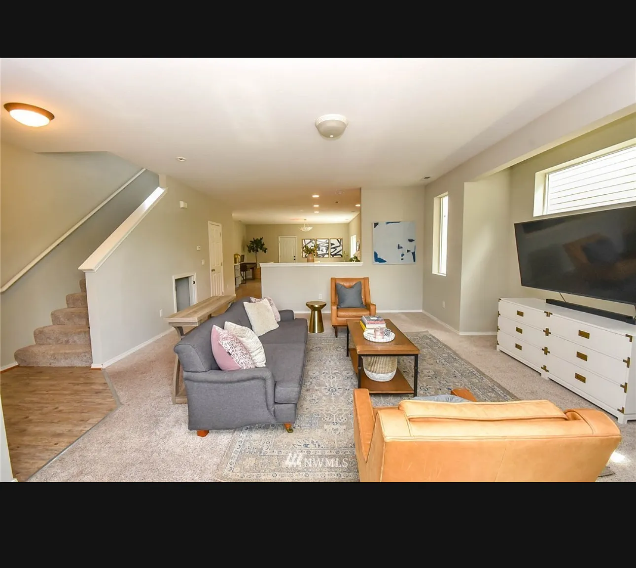 3 bed, 2054 sqft, $2,900 — Photo 4