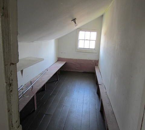 5th image of 121 Woodlawn Dr APT 3
