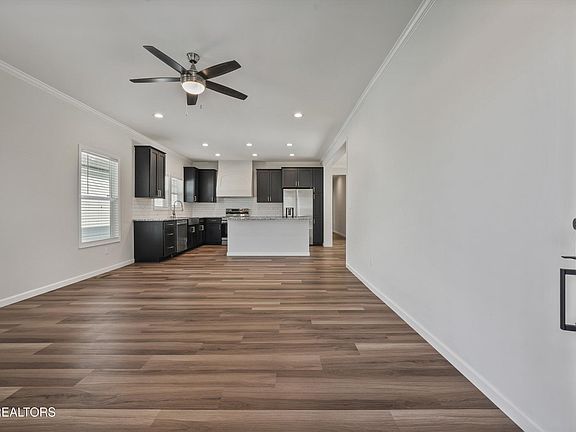 4th image of 7634 Sycamore Breeze Rd