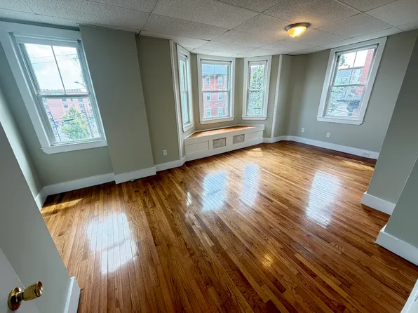 73 Danforth St APT 2, Portland, ME 04101