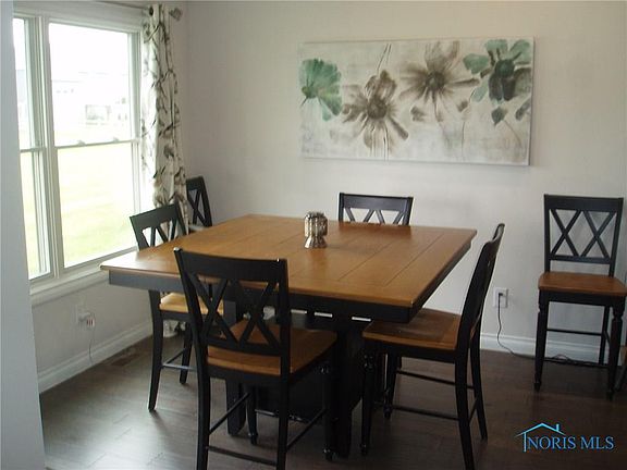 4th image of 14854 Lake Winds Dr
