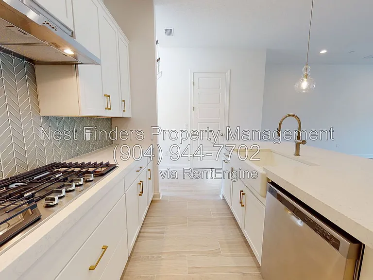111 Carousel Dr — Photo 11