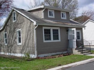 11 Seawood Ave, Keansburg, NJ 07734