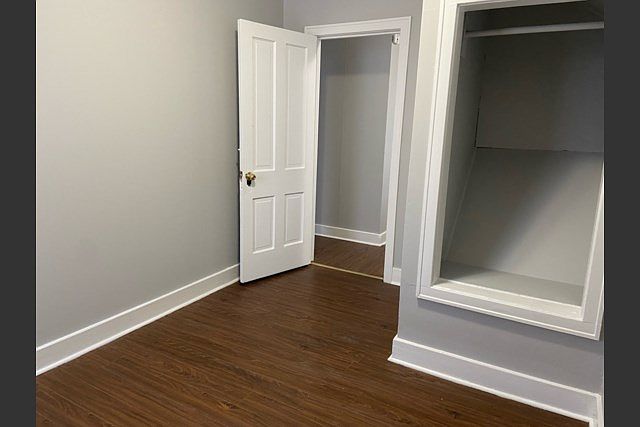 2nd image of 569 Cathcart St Unit 1