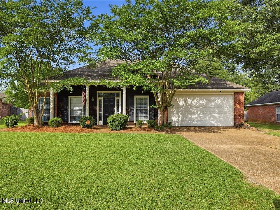 1st image of 215 Old Town Ln