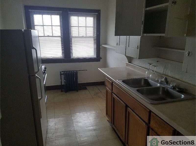 2nd image of 3206 W 100th St APT 12