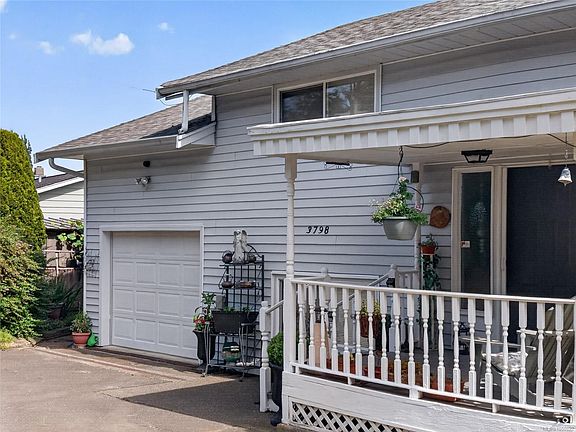 5th image of 3798 Laurel Dr