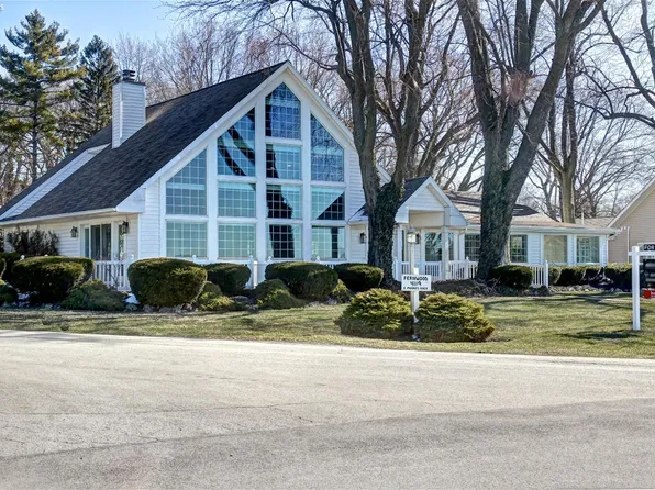 4119 E Mooresdock Rd, Port Clinton, OH 43452