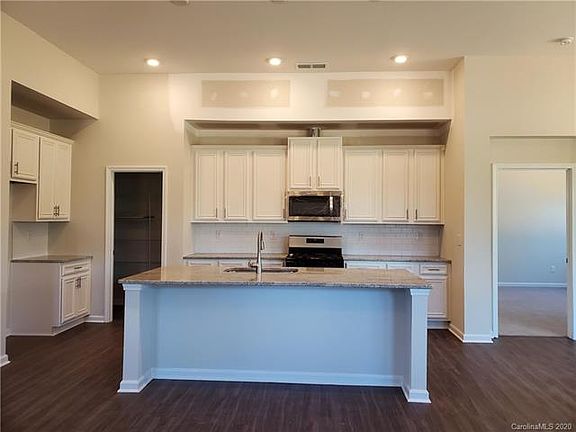 5th image of 585 Rustlewood Way #18