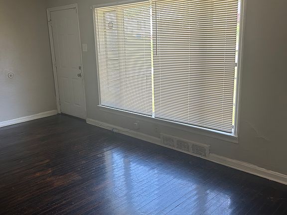 4th image of 6147 Shillington Ln