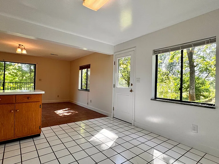 2472 Red Hill Rd — Photo 39