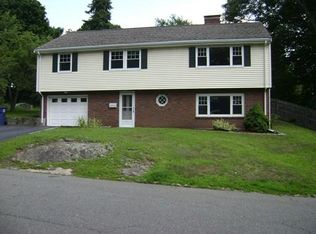 2 Surrey Rd, Salem, MA 01970