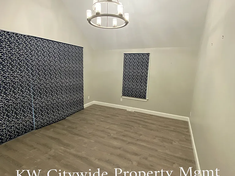 2522 Jay Ave — Photo 6