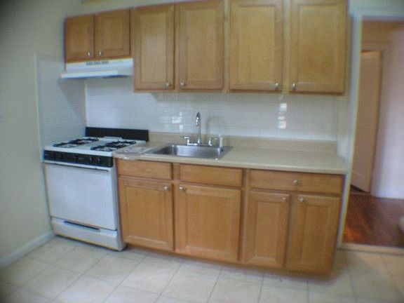 3rd image of 11132 76th Ave APT 4H